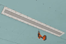 Įkelti vaizdą į galerijos rodinį, Priglaistomas difuzorius ERGOVENT LINEO PRO CONDI | 150 mm jungtys / 3 plyšiai × 1000 mm × 20 mm / termoizoliuota
